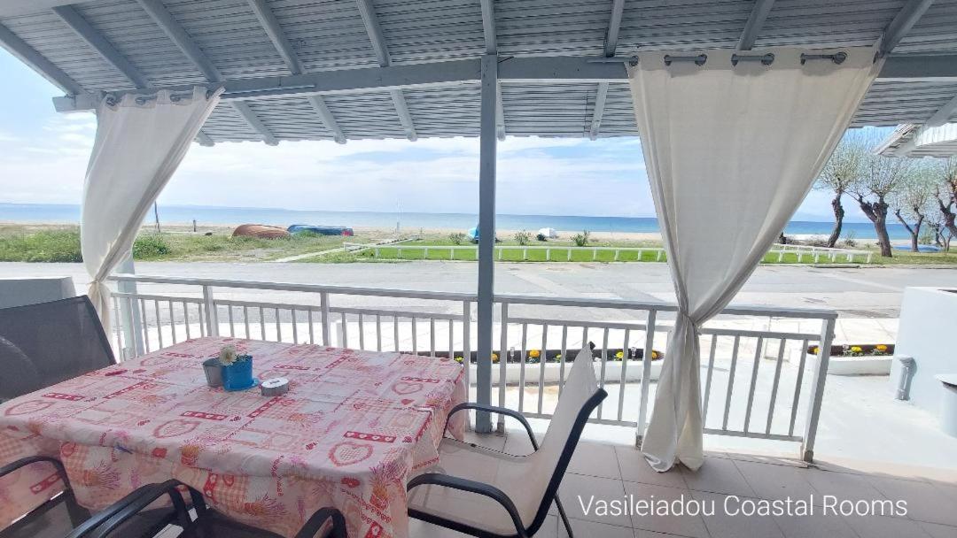 Vasileiadou Coastal Rooms Flogita Exterior foto