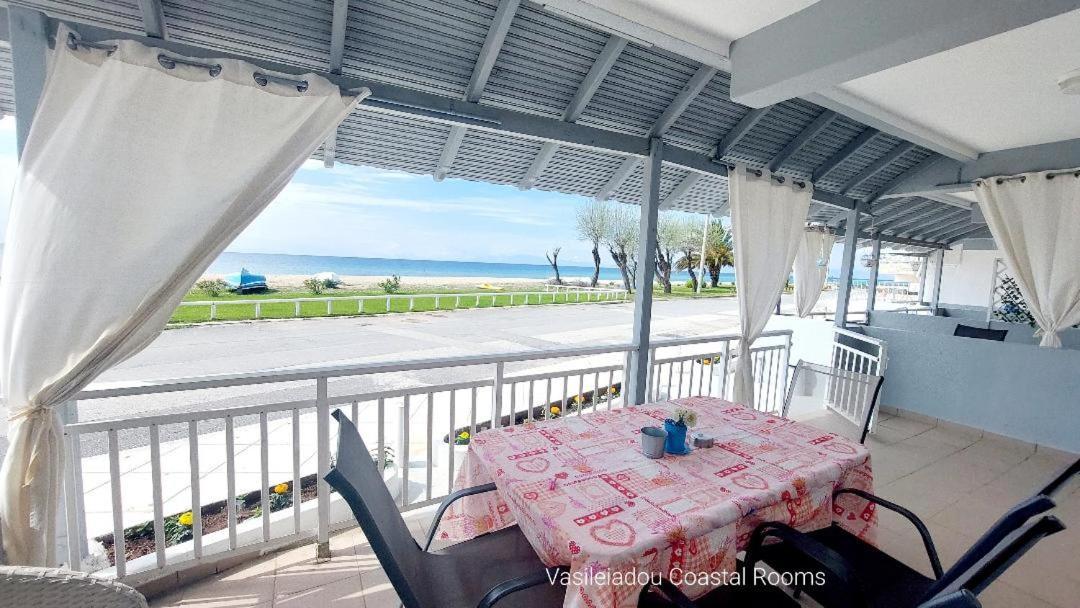 Vasileiadou Coastal Rooms Flogita Exterior foto